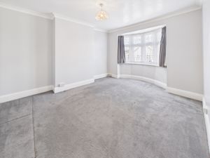 MASTER BEDROOM- click for photo gallery